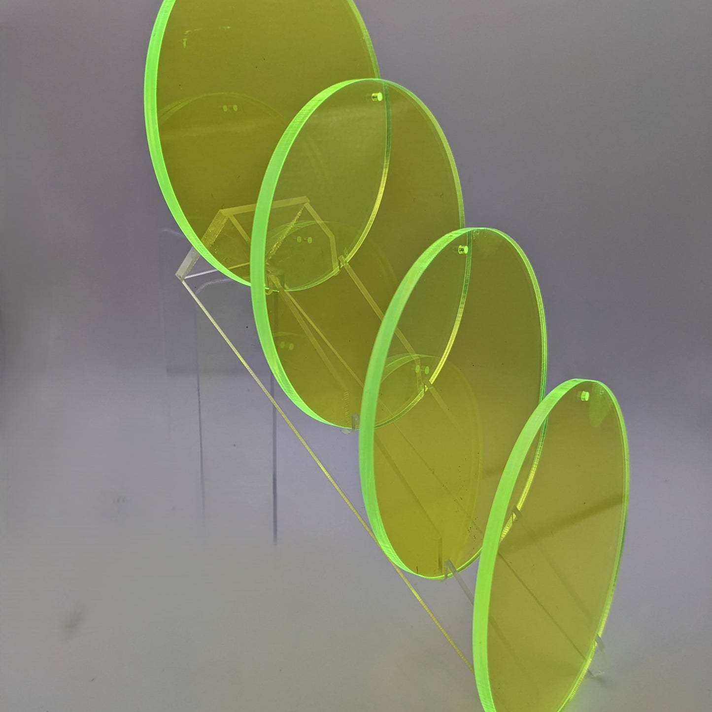 Sonnenfänger Kreise – fluoreszierendes Acryl – Set aus 4 kleinen Kreisen