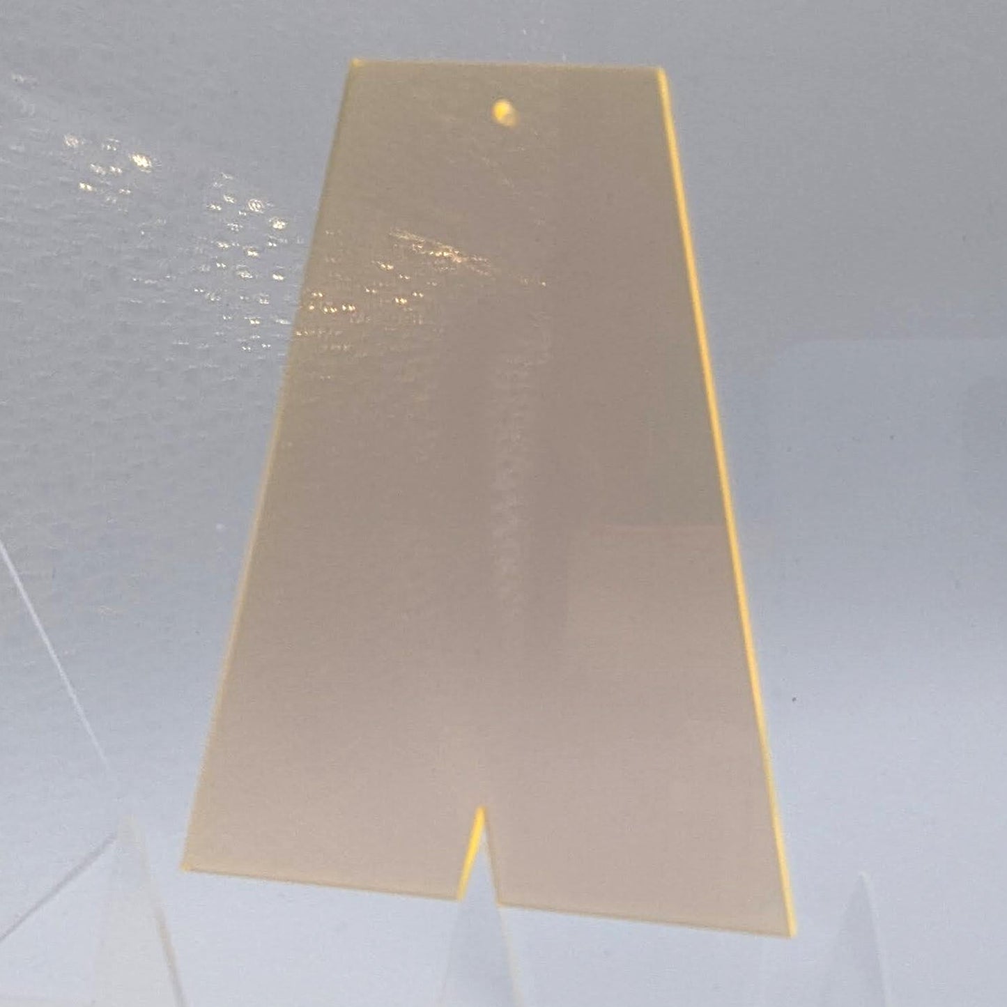 Acrylbuchstaben (6,7 cm x 8 cm) –Fluoreszierende oder neutrale Farben