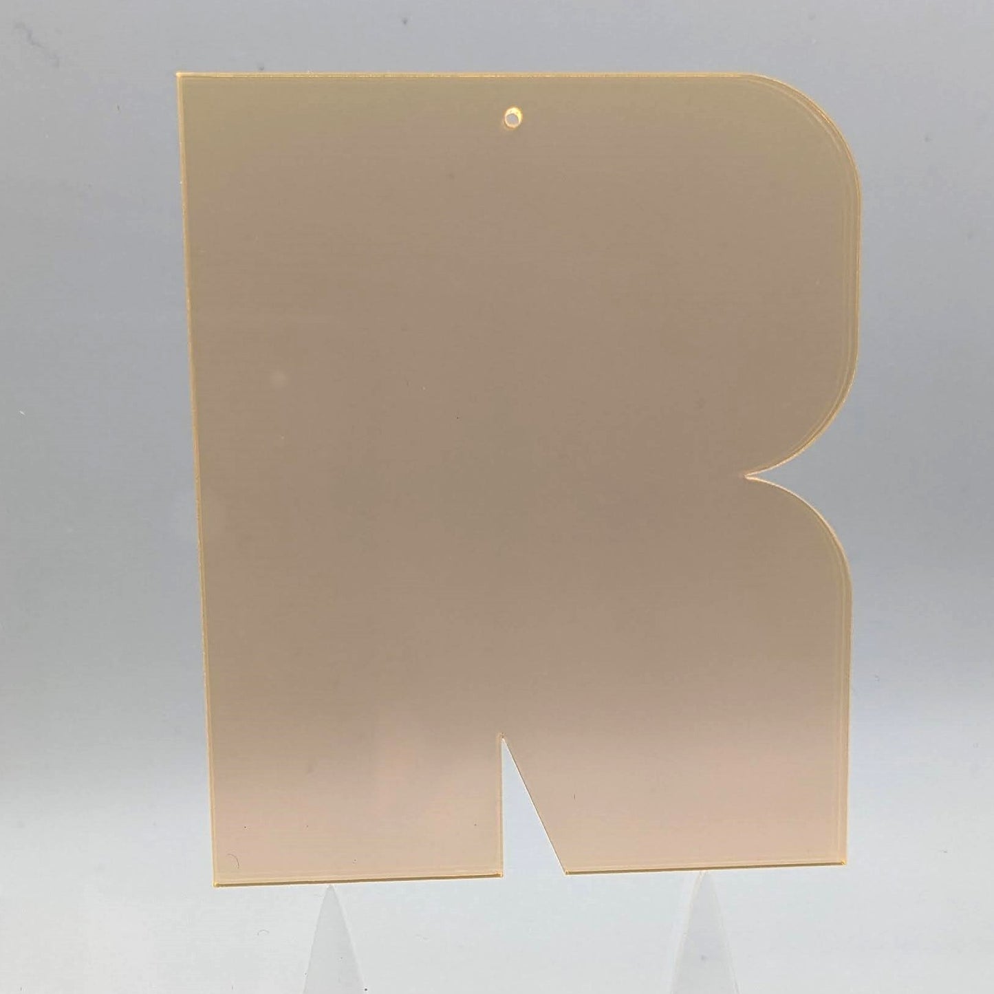 Acrylbuchstaben (6,7 cm x 8 cm) –Fluoreszierende oder neutrale Farben