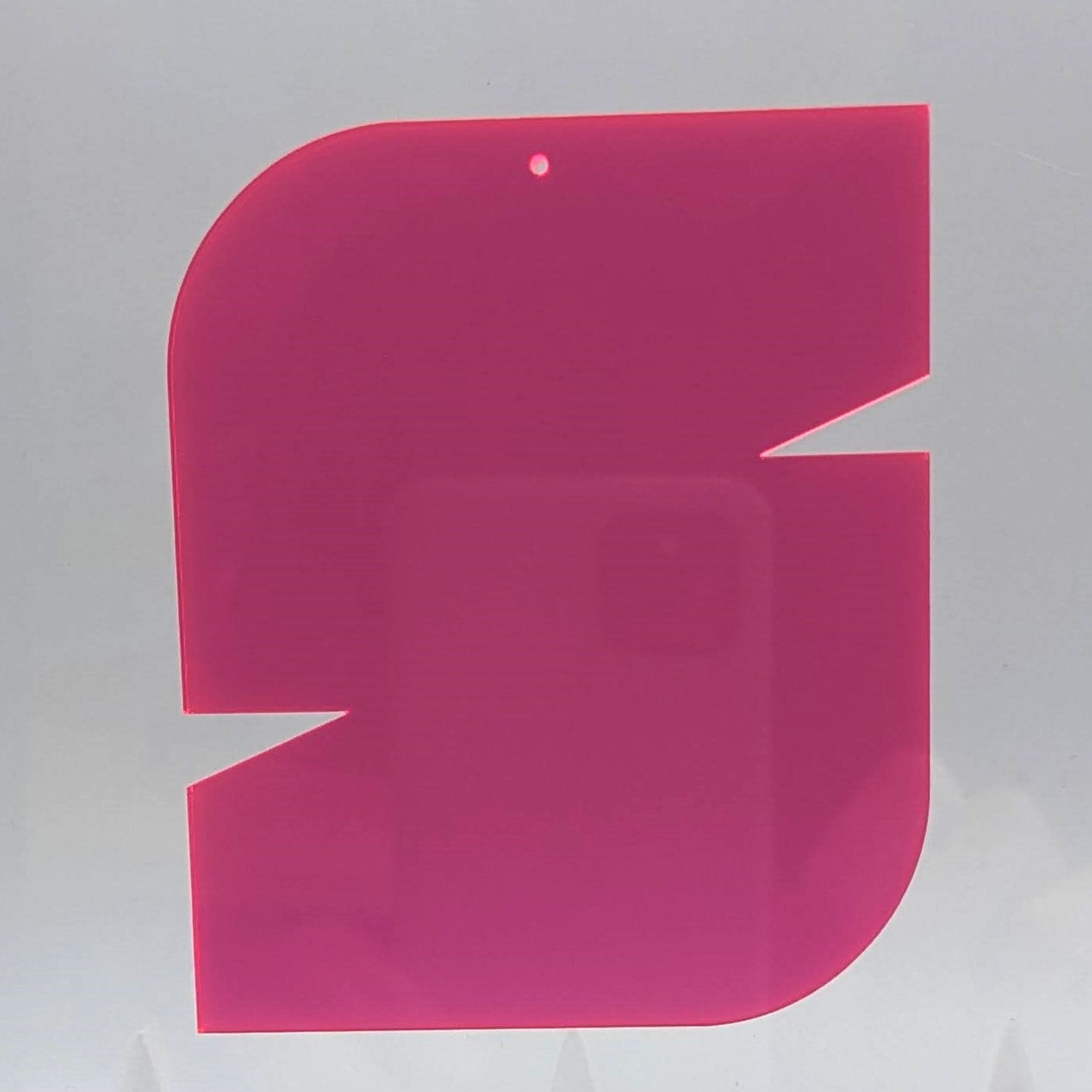 Acrylbuchstaben (6,7 cm x 8 cm) –Fluoreszierende oder neutrale Farben