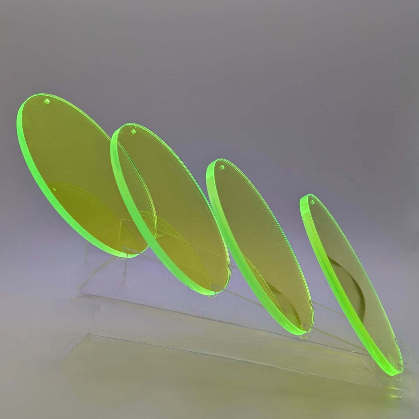 Sonnenfänger Kreise – fluoreszierendes Acryl – Set aus 4 kleinen Kreisen